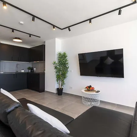Ponderosa 4 - Two Bed Apartment Playa Fanabe